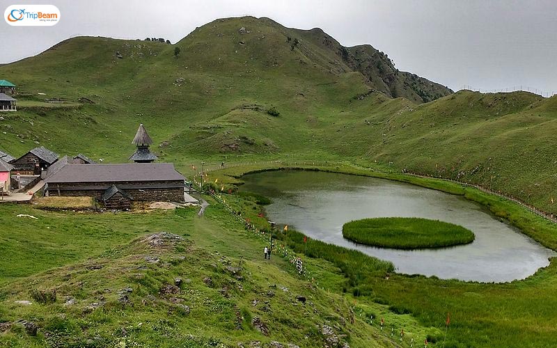 Prashar-Lake-The-Floating-Island-in-Himachal-Pradesh